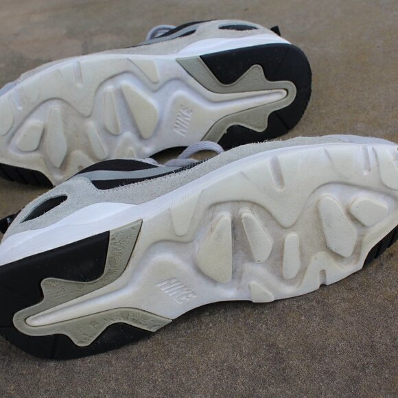 Nike Shoes Women's 8.5 LD Runner Running Wolf Grey 882267 003 - Picture 4 of 7